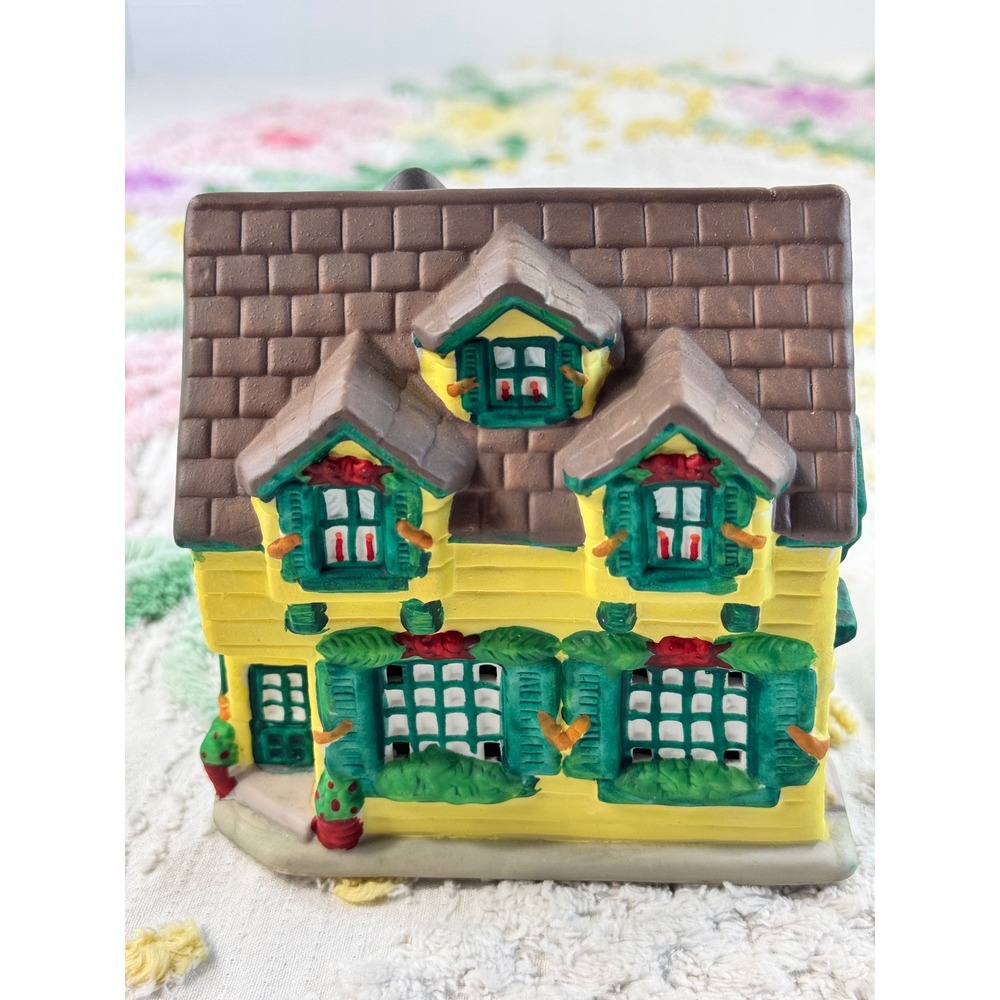 Suzy's Zoo Village Duckport Inn Ceramic Miniature House Suzy Spafford 91587-0